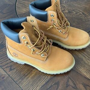 Timberland Classic Wheat Boots with Black Collar